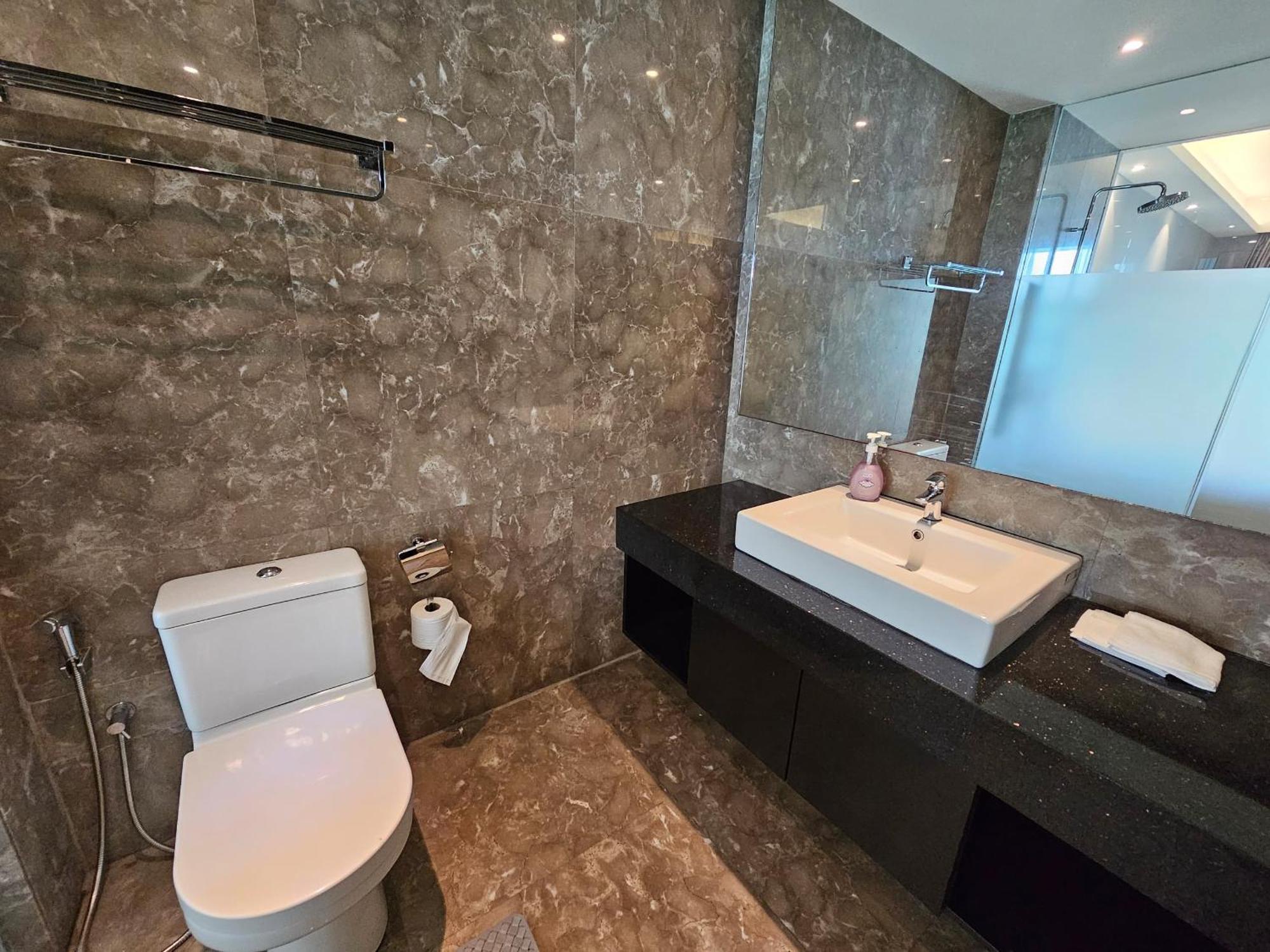 Shore Studio Rivercity View Malacca Esterno foto